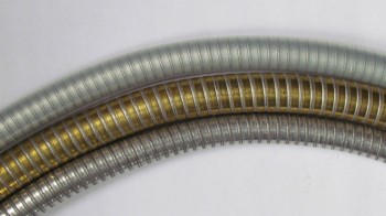 Tuyaux flexibles semi-rigides